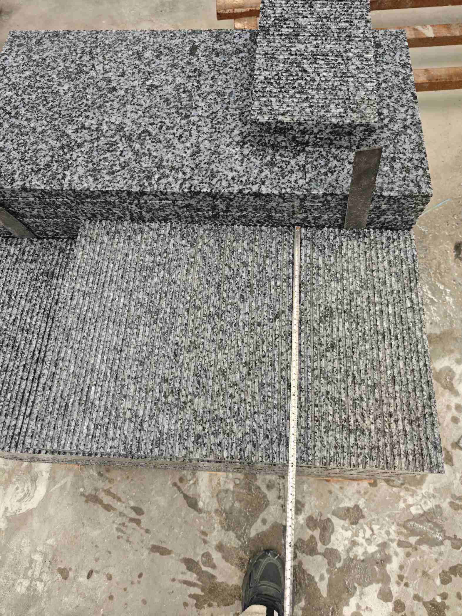 榆林芝麻黑拉丝面