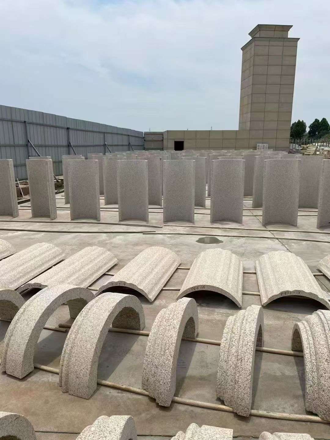 榆林黄金麻别墅柱皮 异形 线条定制